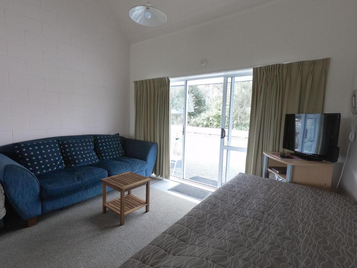Castle Court Motel Wellsford Zewnętrze zdjęcie