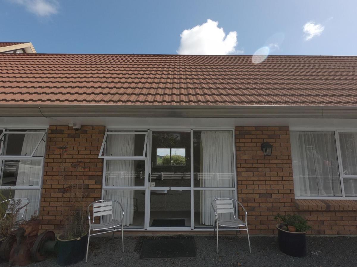 Castle Court Motel Wellsford Zewnętrze zdjęcie
